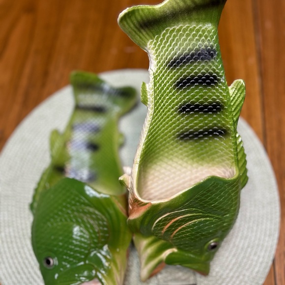Quirky Green Fish Women's Slippers - Picture 3 of 6